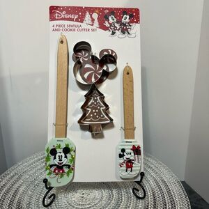 Disney Mickey Mouse Spatulas and Cookie Cutters Set of 4 NWT
